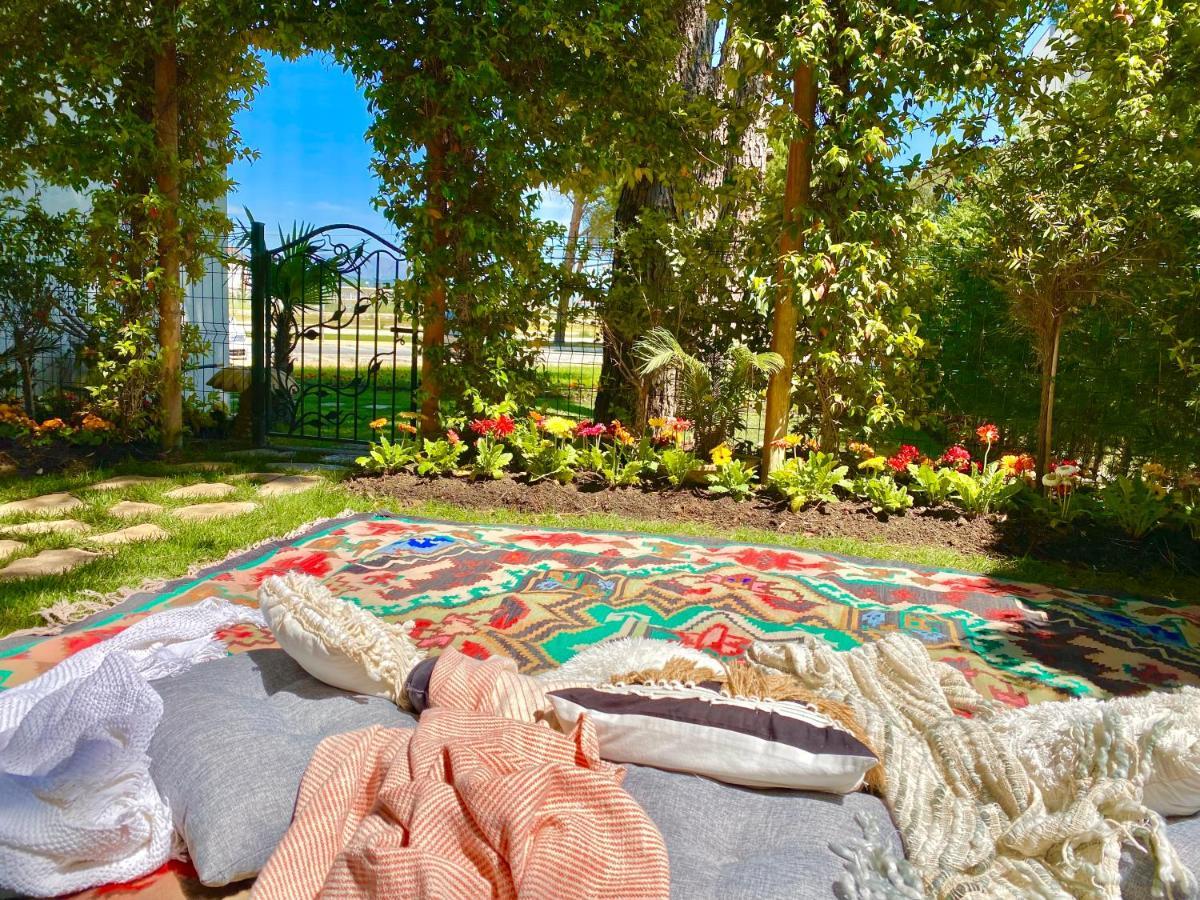 Beach Garden Paradise Дуррес Экстерьер фото